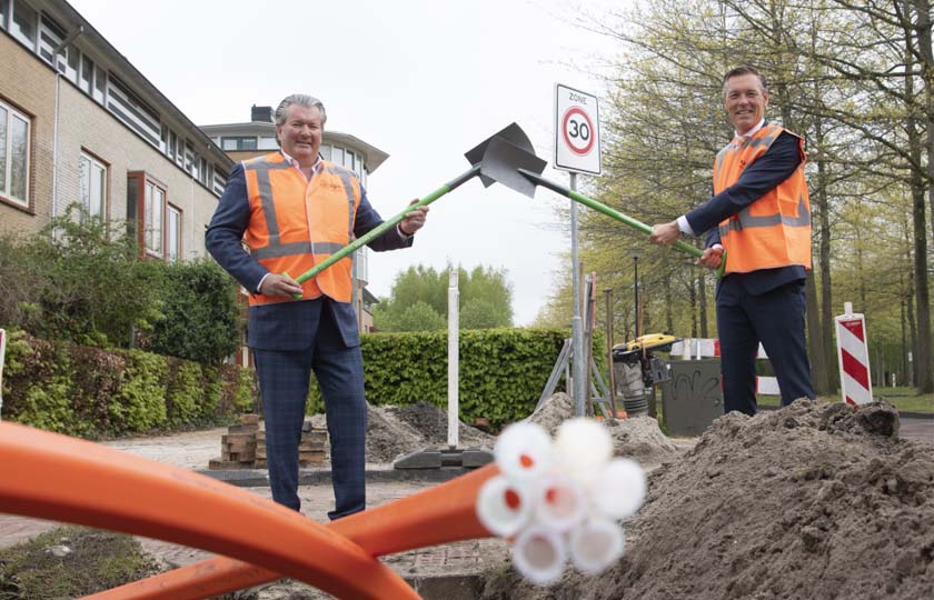 Eerste meters glasvezel in Heerenveen